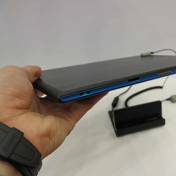 графен, данные, Fujitsu Arrows Tab FJT21 – первый планшет со сканером отпечатков пальцев на базе Android