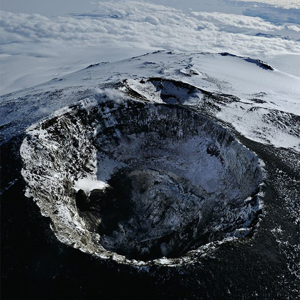 рентген, Подледный вулкан растапливает льды Антарктиды